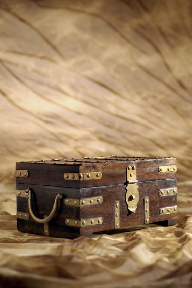 Creative description of earrings image